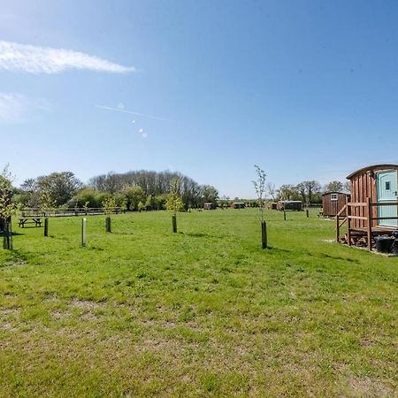 Honeysuckle Farm Holidays By Stay In Suffolk, Monk Soham Woodbridge Bagian luar foto